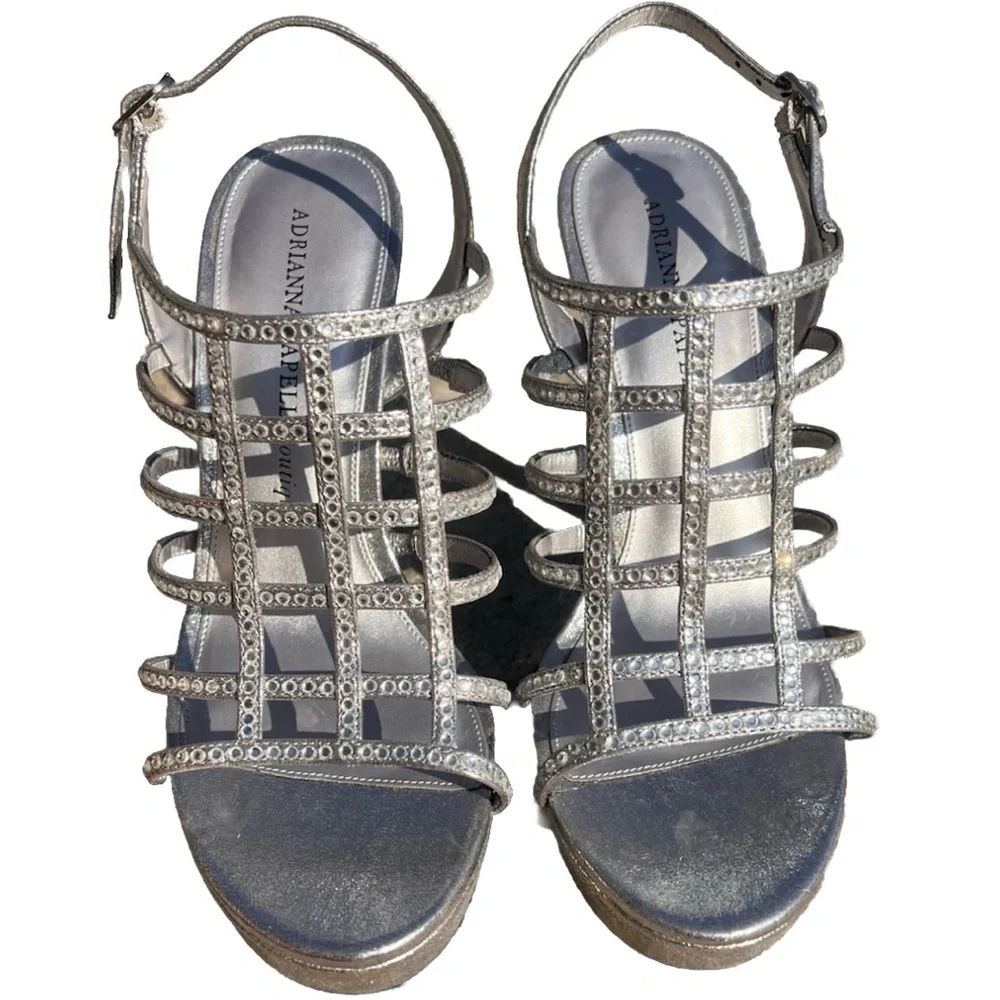 Adrianna Papell step into